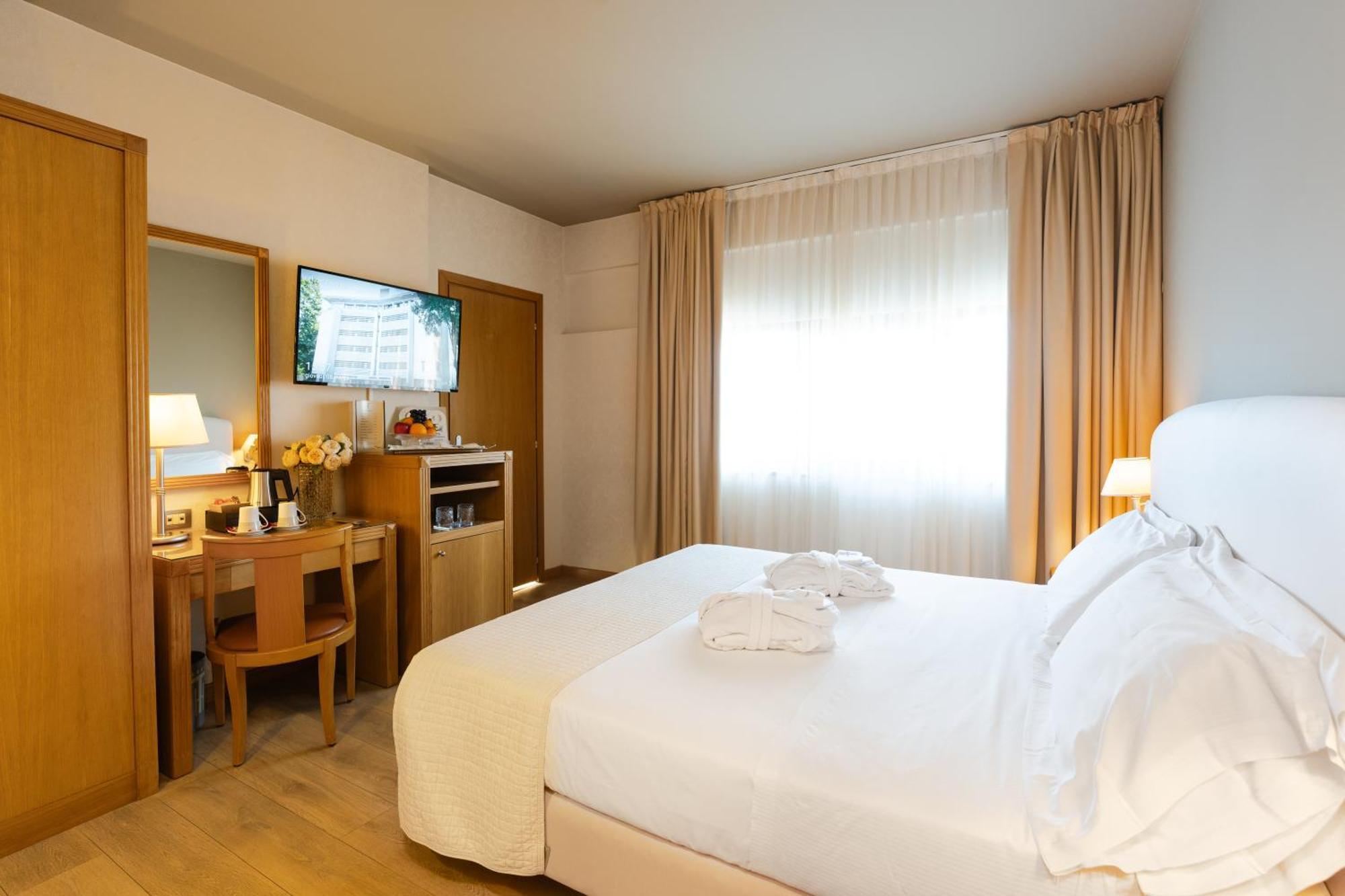 Hotel Touring Carpi Exterior foto