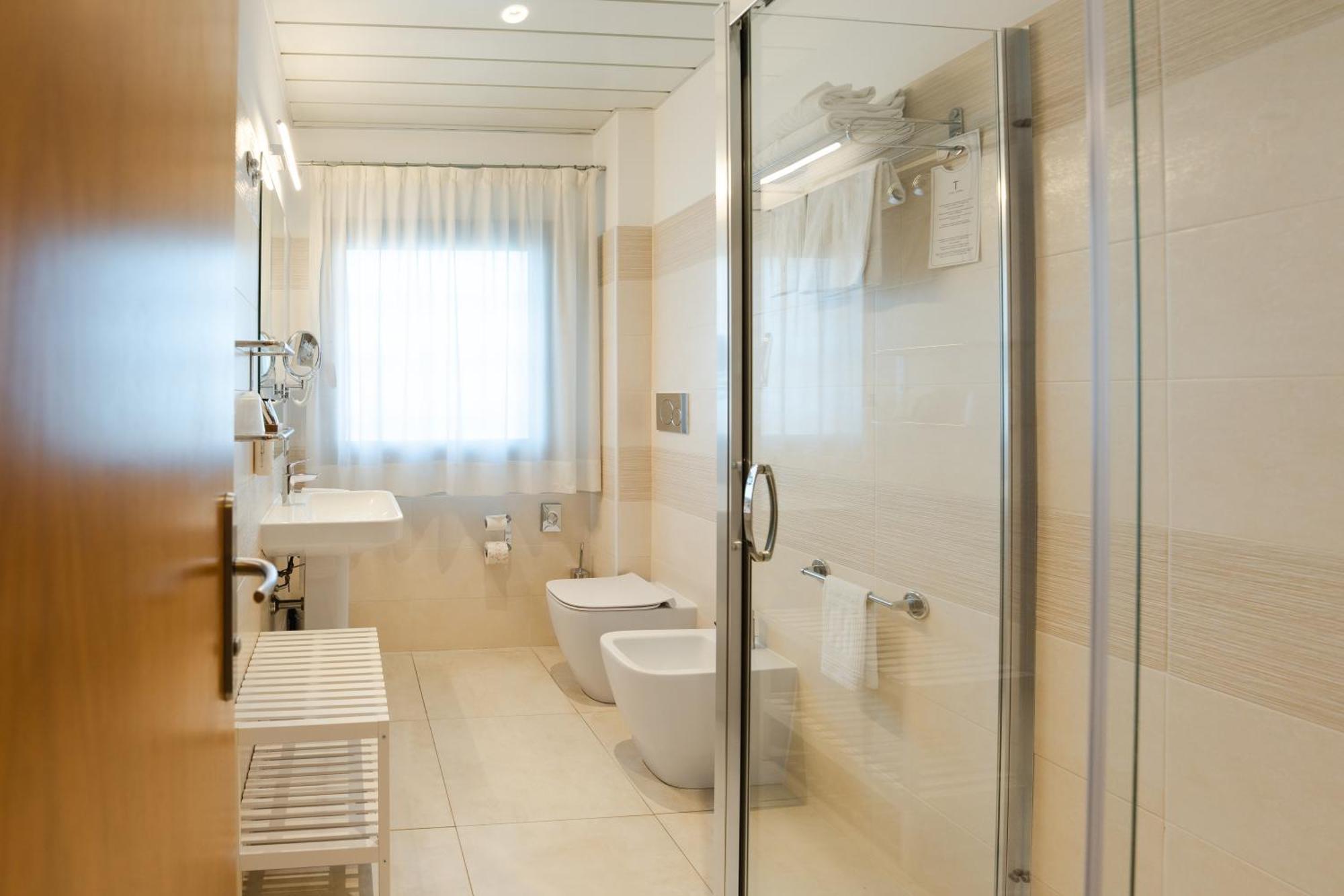 Hotel Touring Carpi Exterior foto